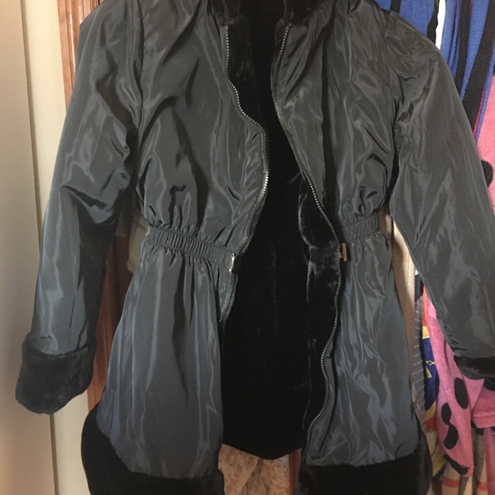 Coats - Picture 3 of 6
